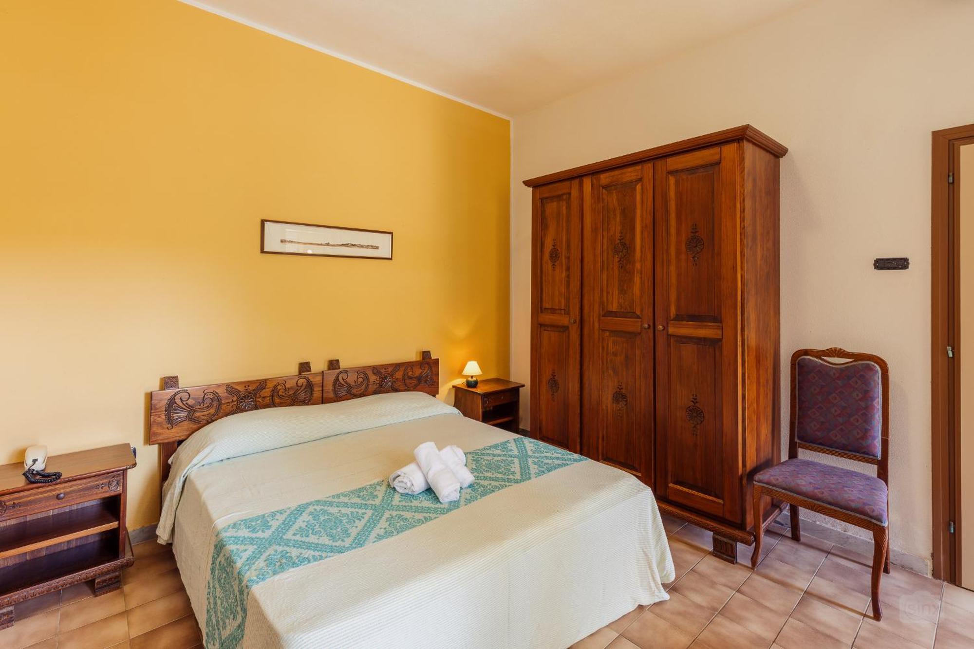 Malaspina Hotel & Resort Боза Екстер'єр фото