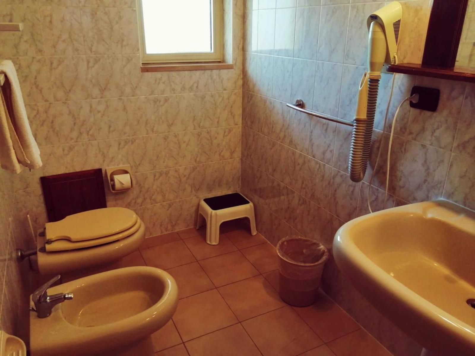 Malaspina Hotel & Resort Боза Екстер'єр фото